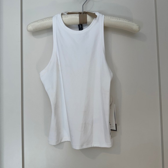 Vuori Tops - Vuori AllTheFeels Crew Tank White Womens XS VW1249 NWT